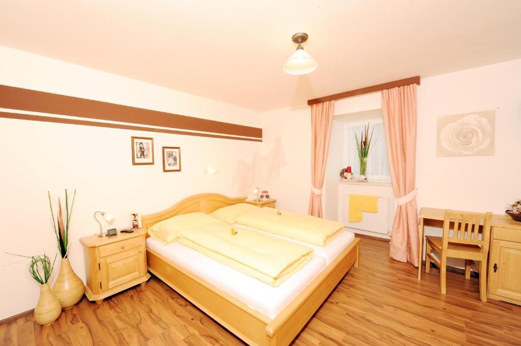 Hotel-Restaurant Kirchenwirt Aigen Aigen im Ennstal Room photo