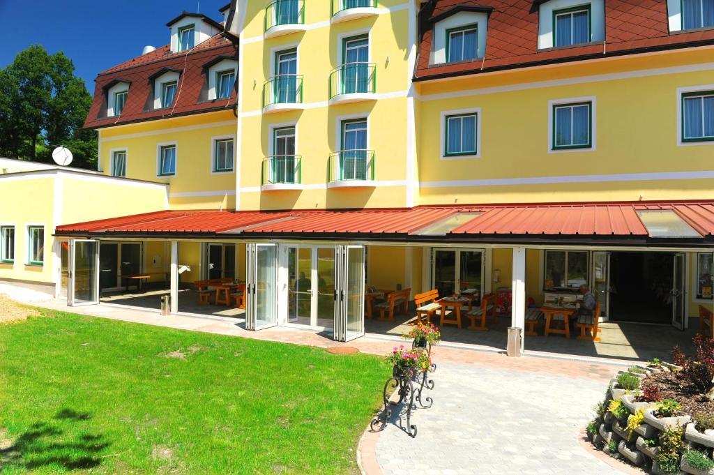 Hotel-Restaurant Kirchenwirt Aigen Aigen im Ennstal Room photo